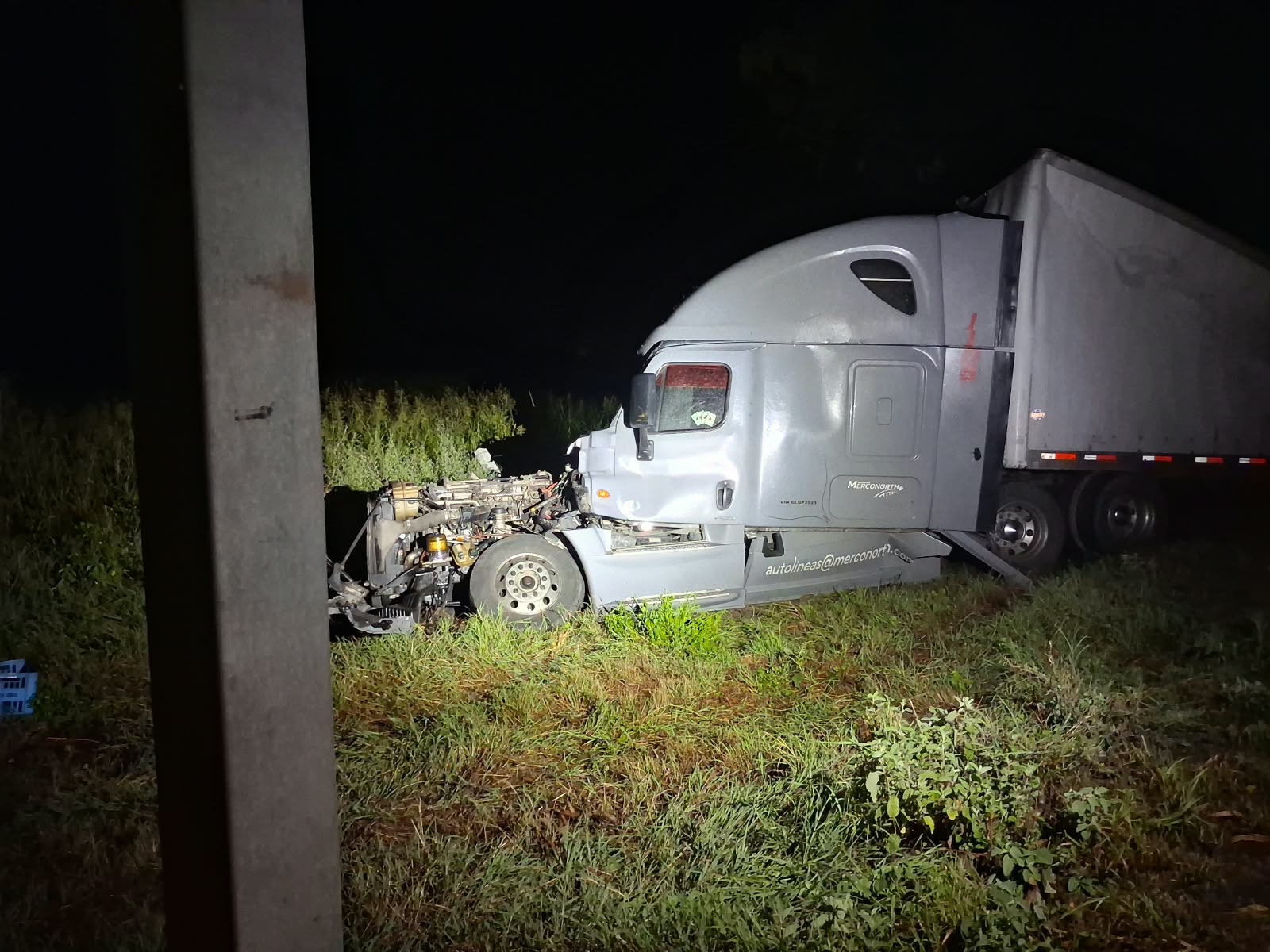 Un muerto y un herido deja choque entre dos traileres en la Laguna de Canachi sobre la Culiacán-Mazatlán