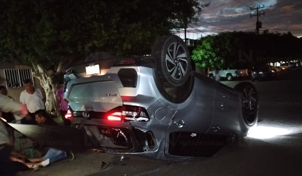 Accidente en Los Mochis deja a mujer herida de gravedad