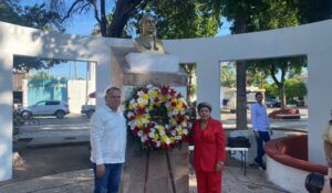 Llama IMJU a servidores públicos a honrar a los héroes de la Independencia con trabajo y honestidad en Guasave