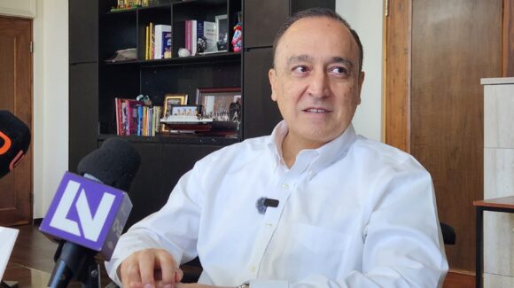 Jurídico del Ayuntamiento se mantiene en su cargo, gracias a su buen resultado, asegura el alcalde de Ahome