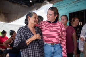 Alcaldesa entrega apoyo a emprendedoras de Oso Viejo, Culiacán