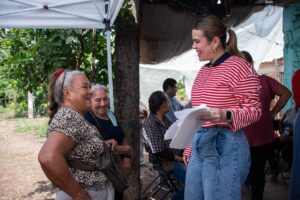 Alcaldesa entrega apoyo a emprendedoras de Oso Viejo, Culiacán