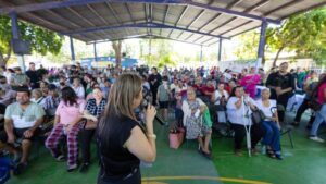 alcaldesa encabeza jornada de salud y servicios del dif culiacan ana miriam