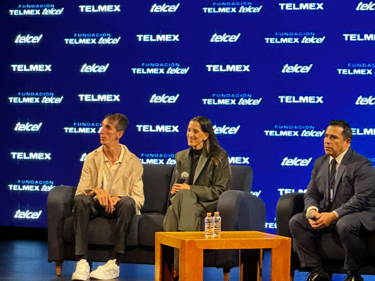 Alex Roca en conferencia en México Siglo XXI de Fundación Telmex-Telcel