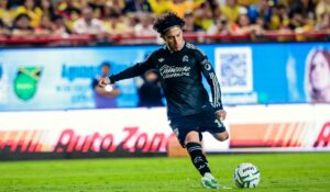 Henry Martín firma un hat trick y América golea al Necaxa en la Jornada 10
