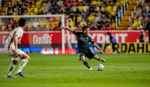 América le gana al Necaxa