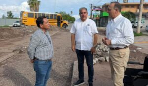 Antonio Menéndez supervisa limpieza de rejillas y drenajes en Los Mochis