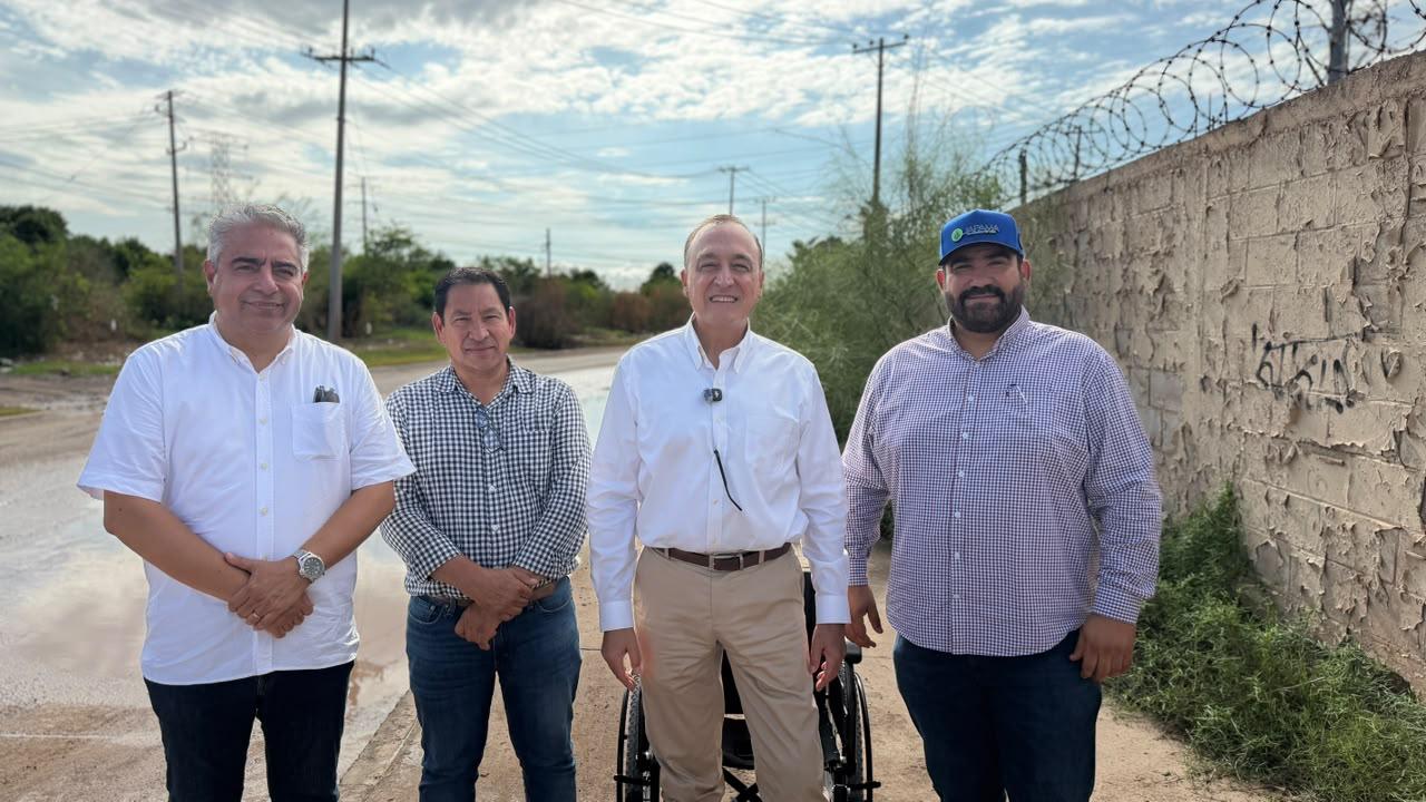 Antonio Menéndez supervisa limpieza de rejillas y drenajes en Los Mochis