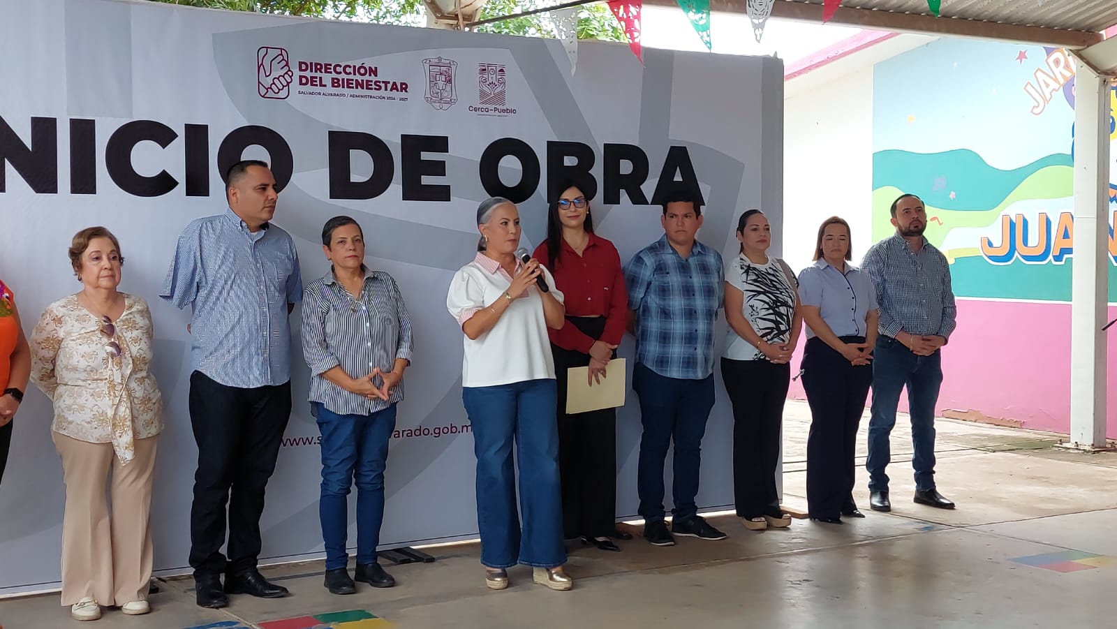 Arrancan obra de pavimentación frente a primaria de Guamúchil