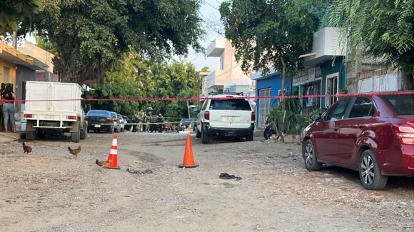 Lanzan artefacto explosivo contra domicilio en la colonia Colosio Sí de Mazatlán, Sinaloa