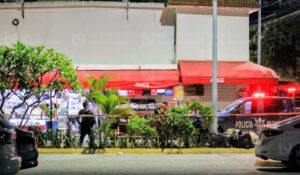 Hombre muere a balazos tras presunto intento de asalto en una tienda de abarrotes en Mazatlán, Sinaloa