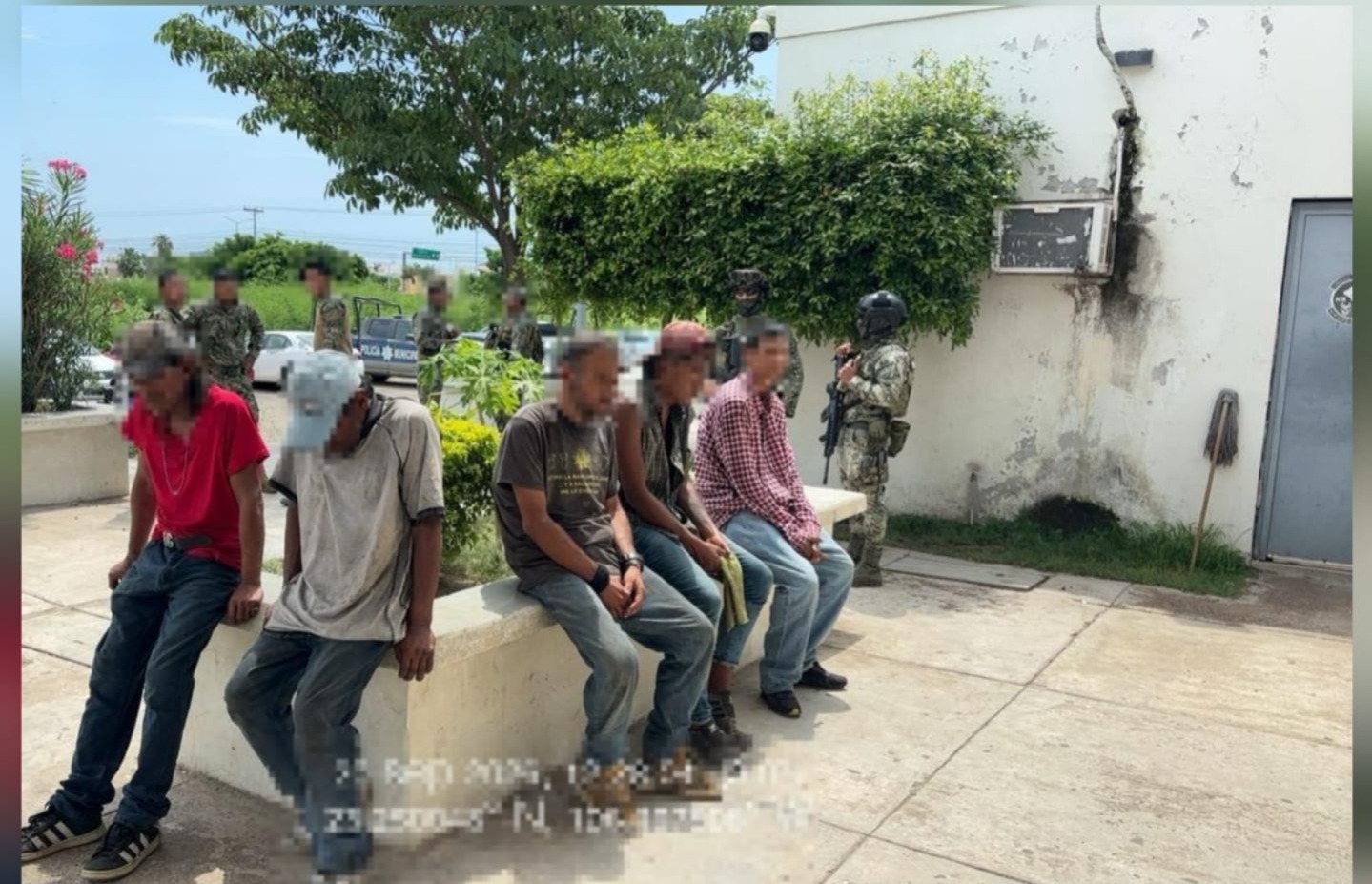 Marina detiene a cinco personas en Mazatlán