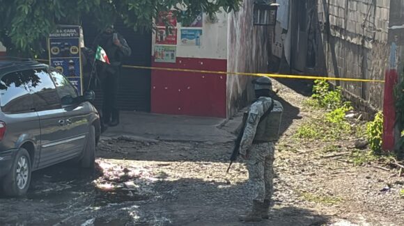 Atacan a balazos a un hombre frente a las oficinas de Protección Civil del Estado en Culiacán