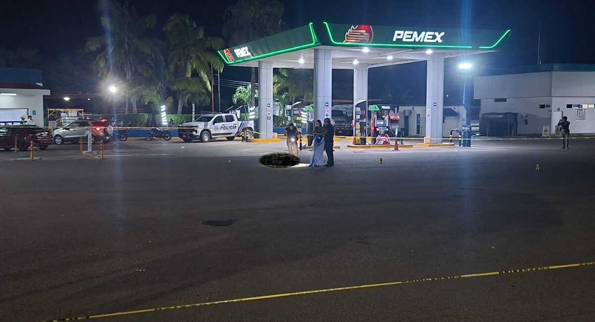 Ejecutan a balazos a un hombre en una gasolinera en Villa Unión, Sinaloa
