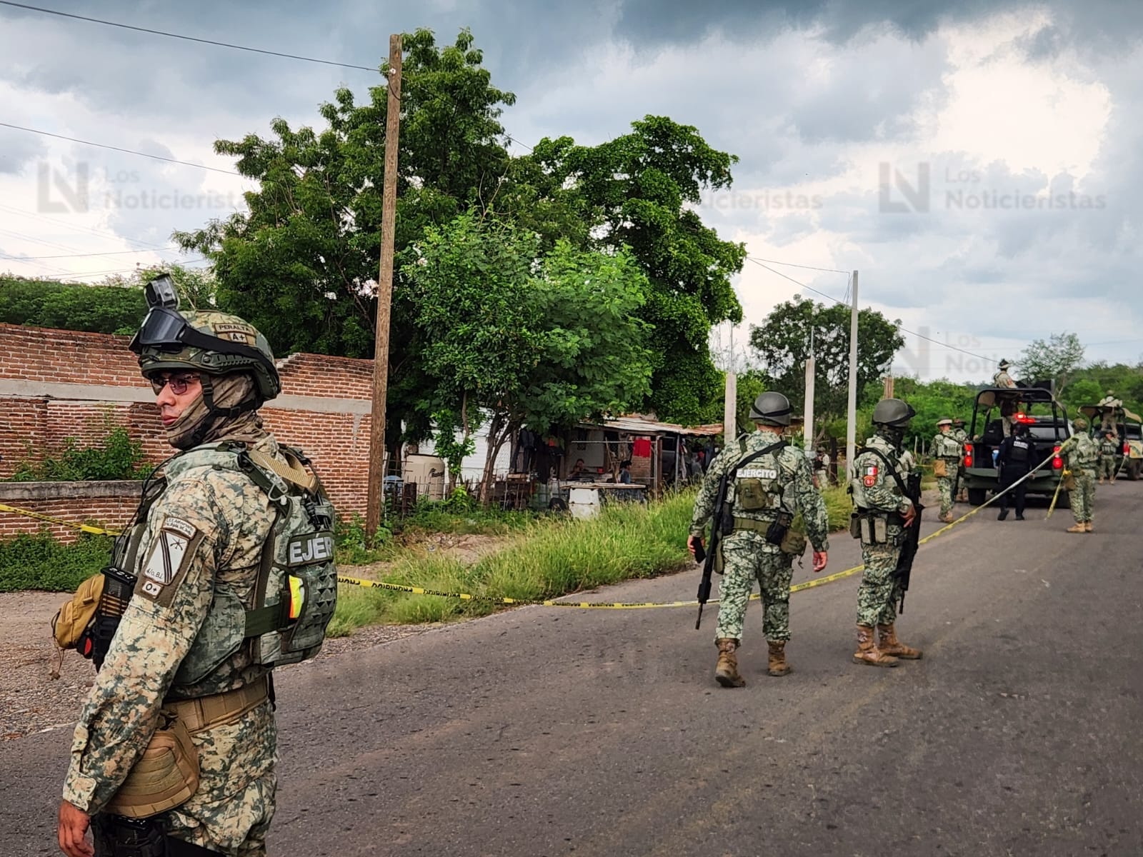Asesinan a balazos a mujer en casa a orillas de carretera hacia Tepuche, Culiacán