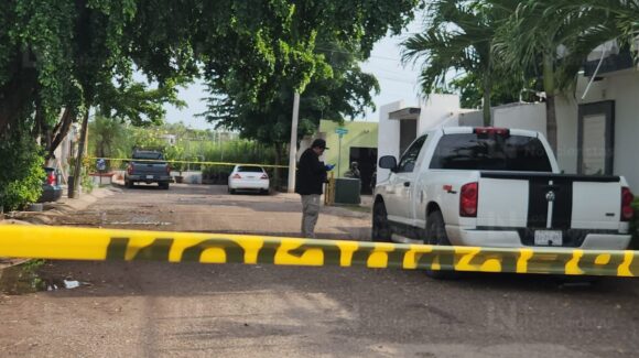 Asesinan a balazos a tres hombres al interior de un domicilio en el sector Capistrano en Culiacán, Sinaloa