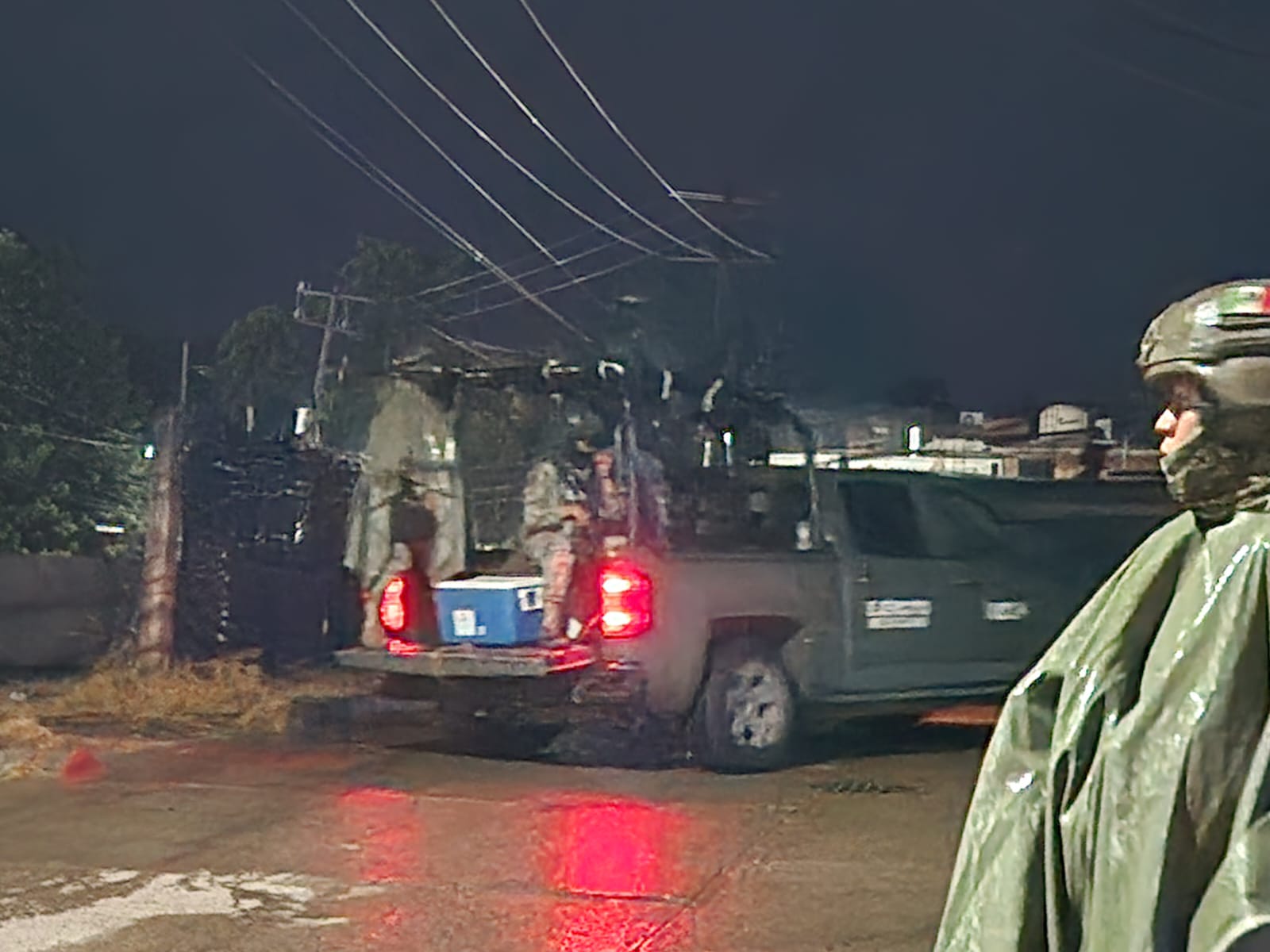 Personal del Ejército resguardan área de crimen