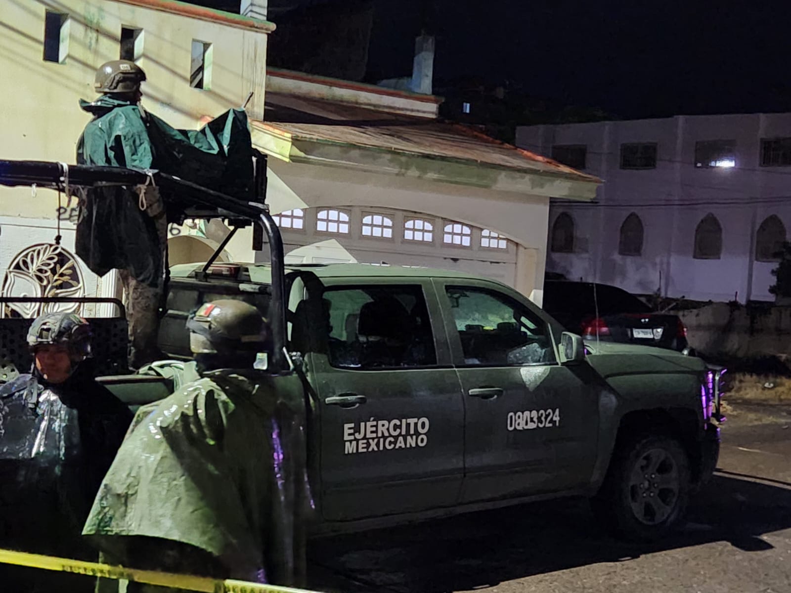 Personal del Ejército resguardan área de crimen