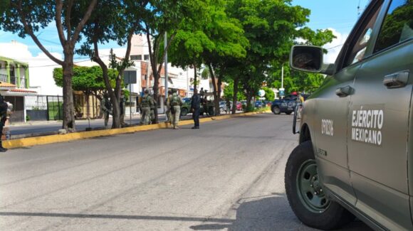 Atacan a balazos a limpiavidrios en la Ignacio Allende de Culiacán, Sinaloa, y resulta herido