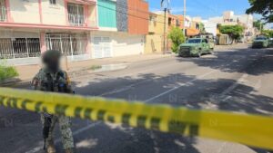 atacan a balazos a limpiavidrios en la ignacio allende de culiacan sin