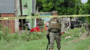 atacan a balazos a mecanico en la lazaro cardenas de culiacan sin