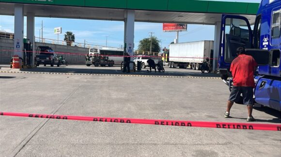 Ataque a balazos deja a una persona herida en gasolinera sobre la México 15, en Mazatlán, Sinaloa