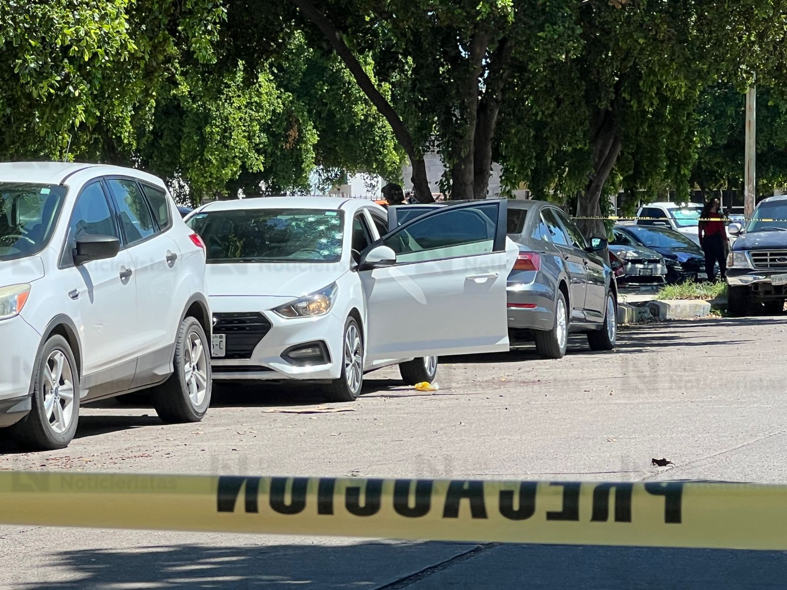 Atacan a balazos a una pareja, hombre y mujer en un vehículo en la colonia Centro Sinaloa de Culiacán