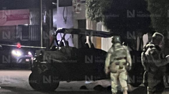 ¡Iban en un razer! Ataque armado en la entrada del fraccionamiento Los Lirios, en Culiacán, deja dos personas heridas de manera preliminar