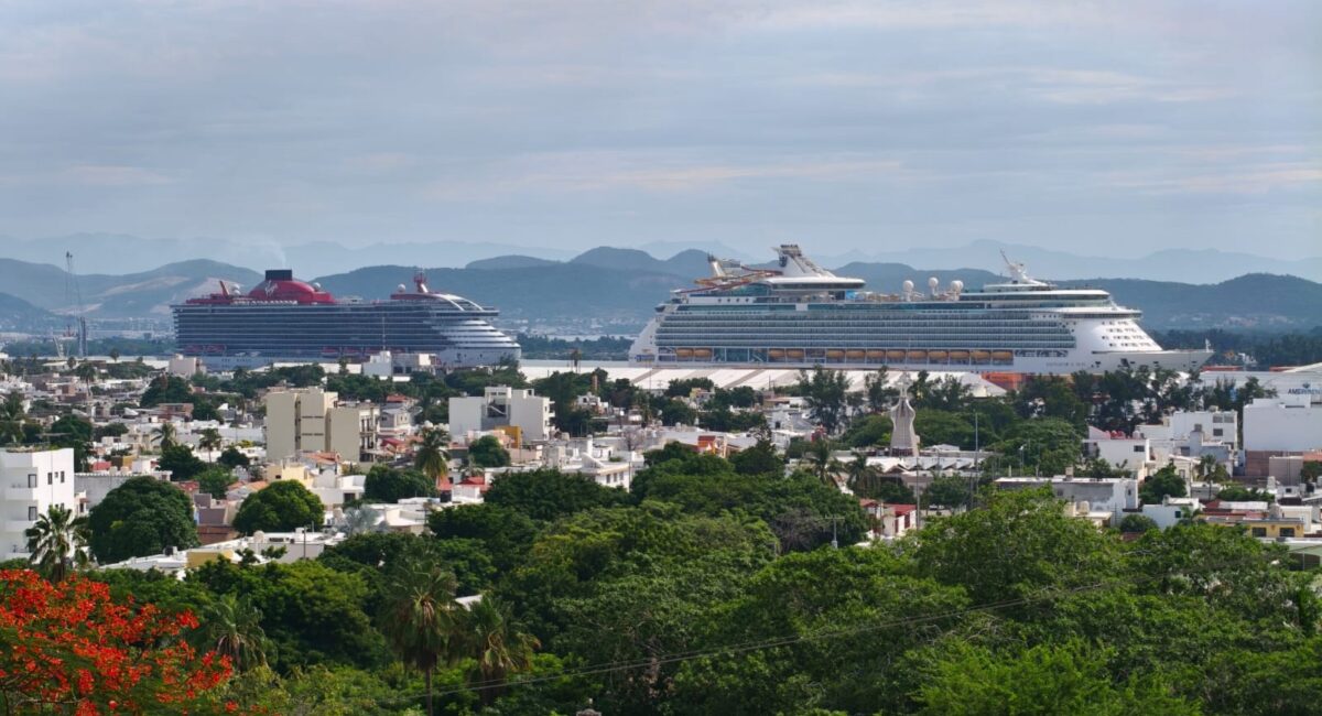 “Navigator Of The Seas” y “Brillant Lady”  atracan en Mazatlán, Sinaloa, con más de 5 mil 800 visitantes