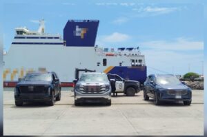 Detectan autos con números alterados en el desembarque de la Terminal de Transbordadores en Mazatlán