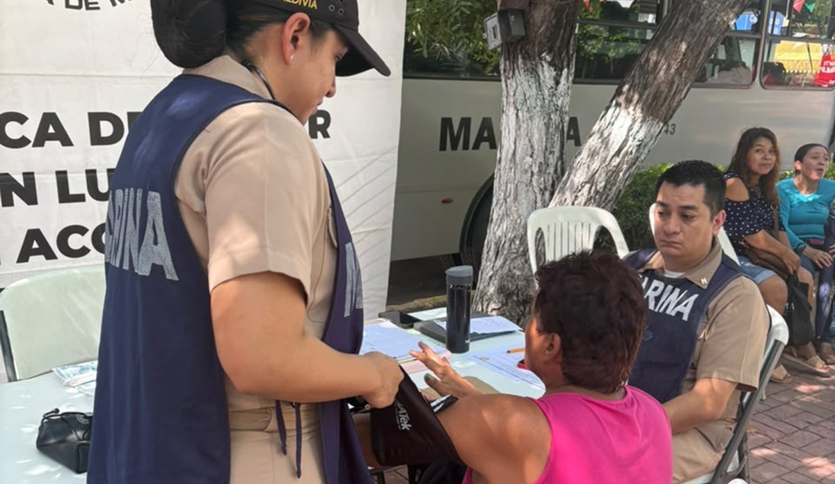 Llevan servicios médicos gratuitos a Villa Unión, en Mazatlán