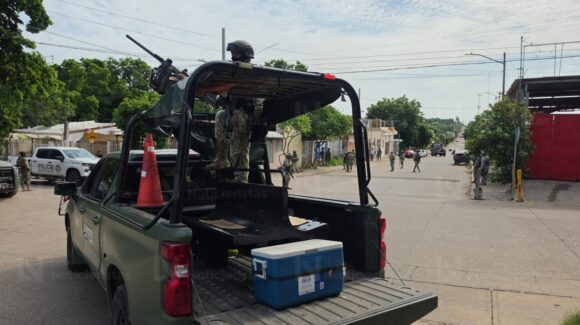 Balacera contra un domicilio en la Díaz Ordaz de Culiacán moviliza a militares y policías
