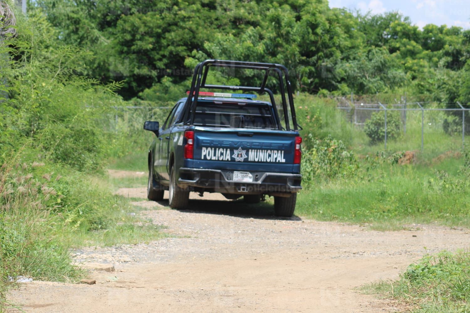 Balean a un hombre en terreno baldío de la colonia Presas del Valle en Mazatlán