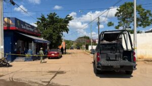 balean fachada de vivienda en santa teresa en mazatlan calle