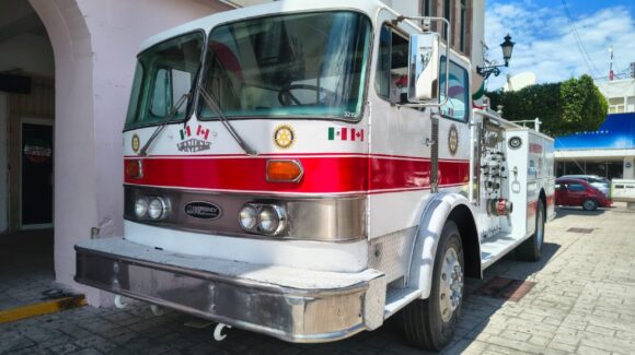 Donan nuevas unidades para reforzar atención de emergencias en Mazatlán; una será destinada al Basurón Municipal