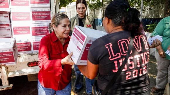 DIF Sinaloa lleva servicios gratuitos de bienestar a familias de Rosario