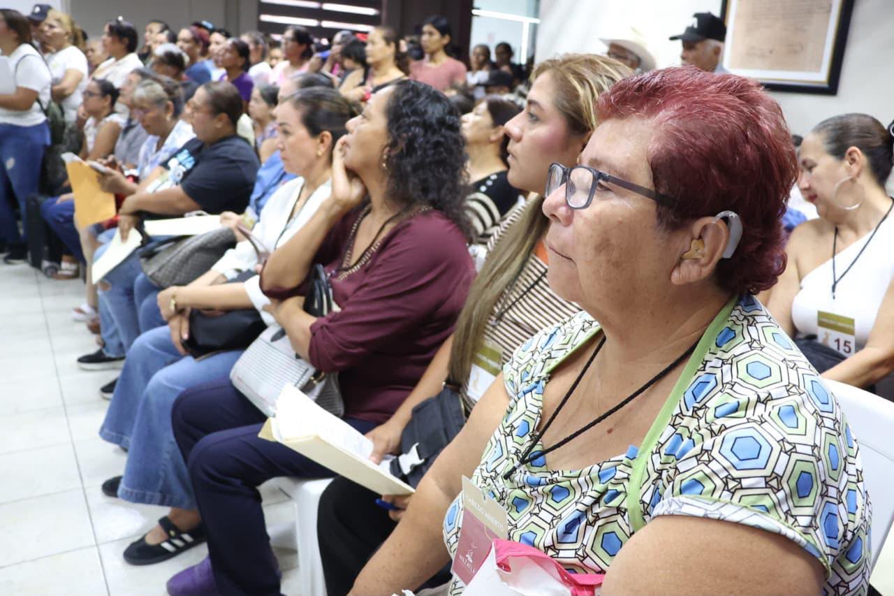 Sesión de Cabildo Abierto en el Ayuntamiento de Mazatlán