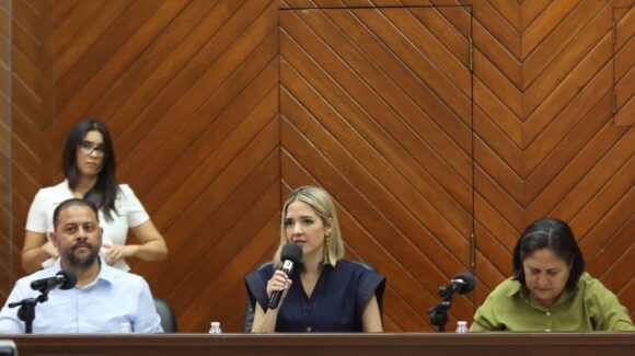 Reparaciones en calles y drenaje, escuelas y plazas; ciudadanos ponen sus necesidades sobre la mesa en Mazatlán, Sinaloa en Cabildo Abierto