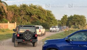 ¡Puras del año! Catean y trasladan los camionetas decomisadas en vivienda de la colonia Las Golondrinas de Guasave, Sinaloa