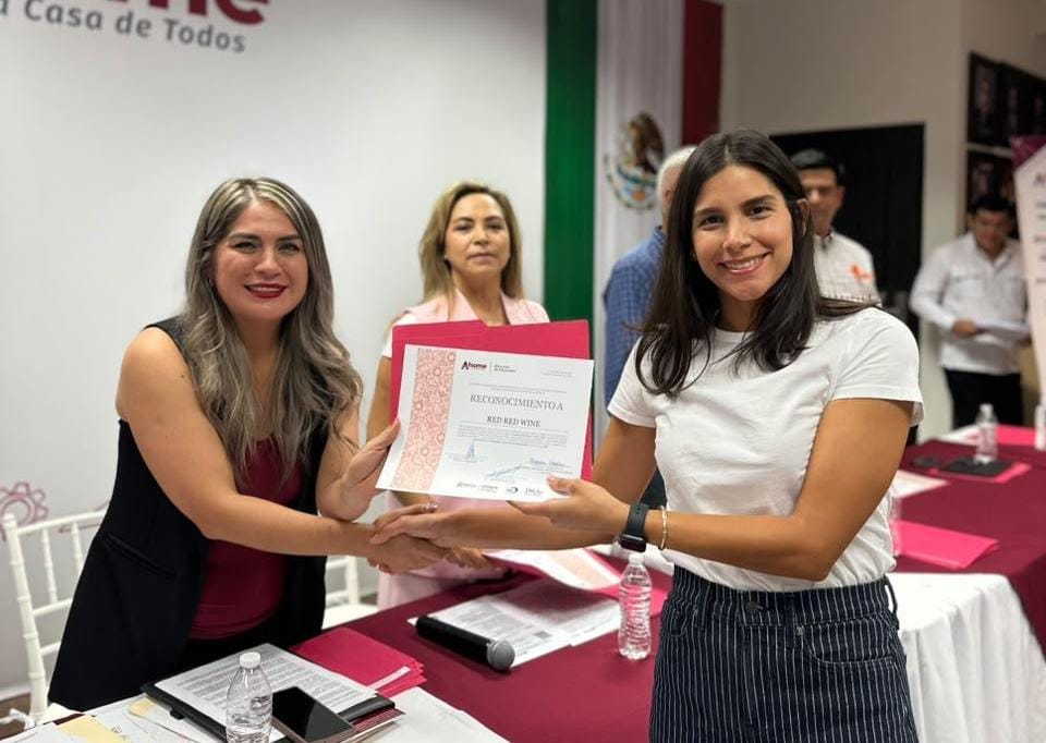 Campaña "Llenemos las mochilas de sueños" en Ahome