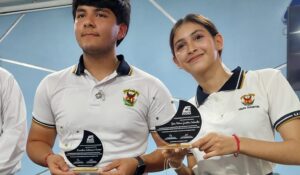 Reconoce Canaco a estudiantes de Guamúchil por conquistar primer lugar internacional en Ecuador
