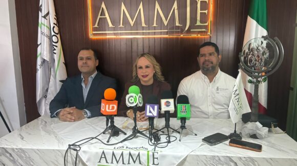 Realizan AMMJE y Secretaría de Economía capacitación para hacer más eficientes a las empresas en Los Mochis, Sinaloa
