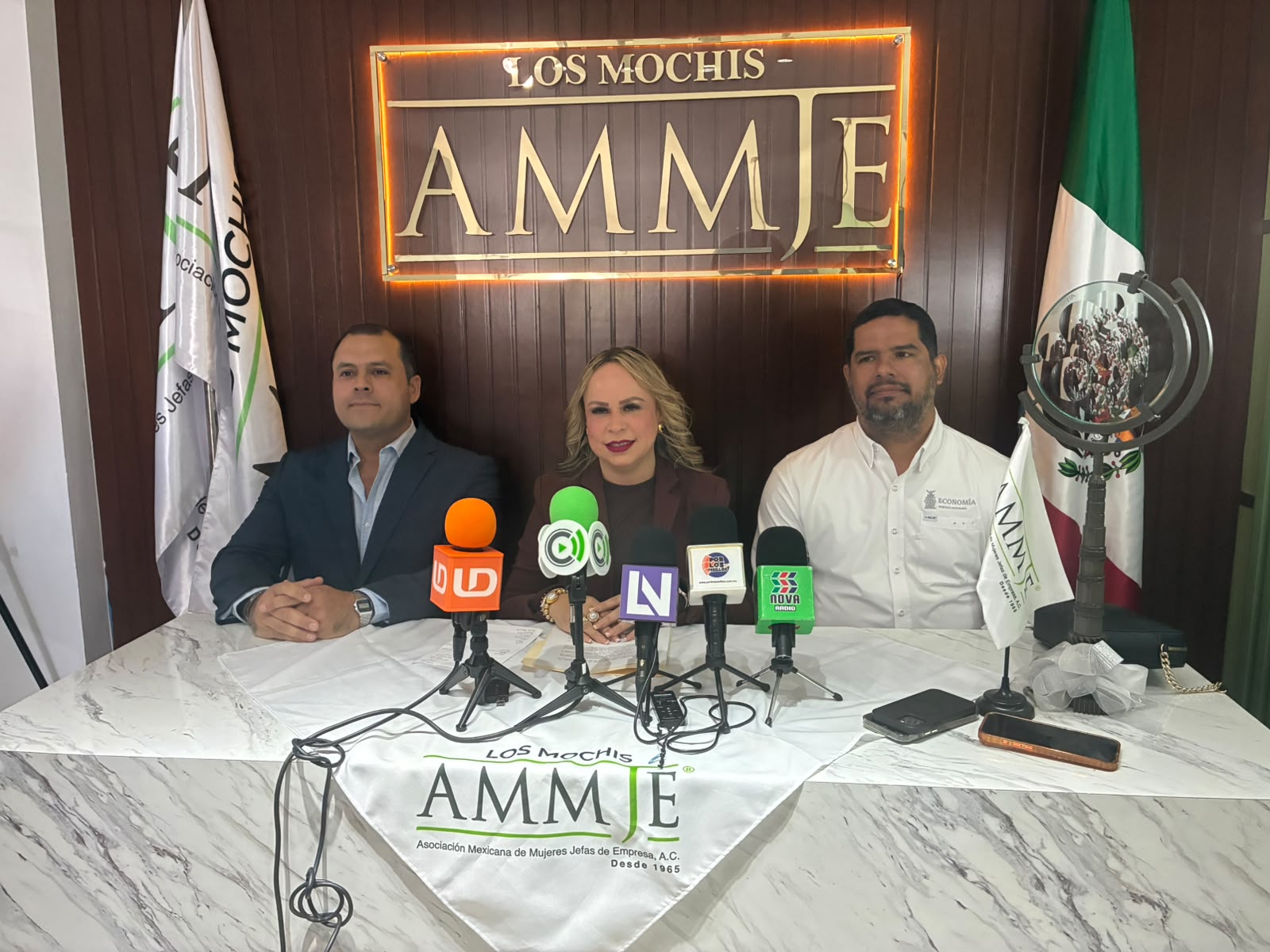 Capacitación de AMMJE y Secretaría de Economía a empresarios de Los Mochis