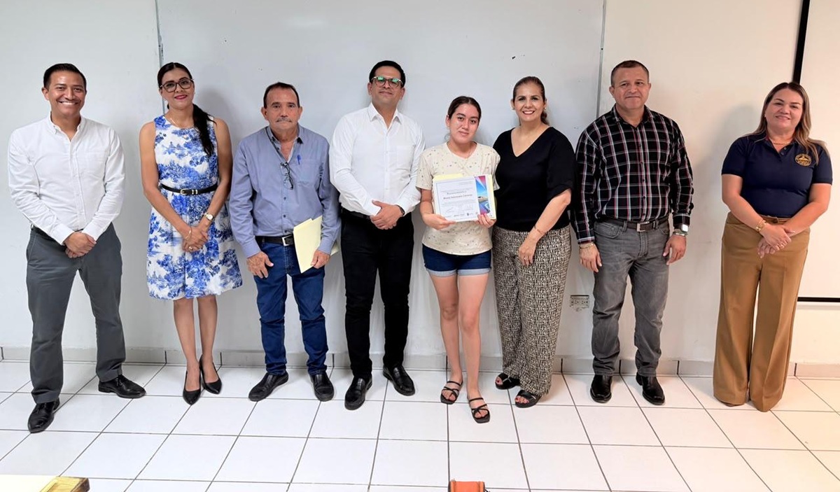 Capacitan a mujeres pescadoras de El Jitzámuri, en Ahome