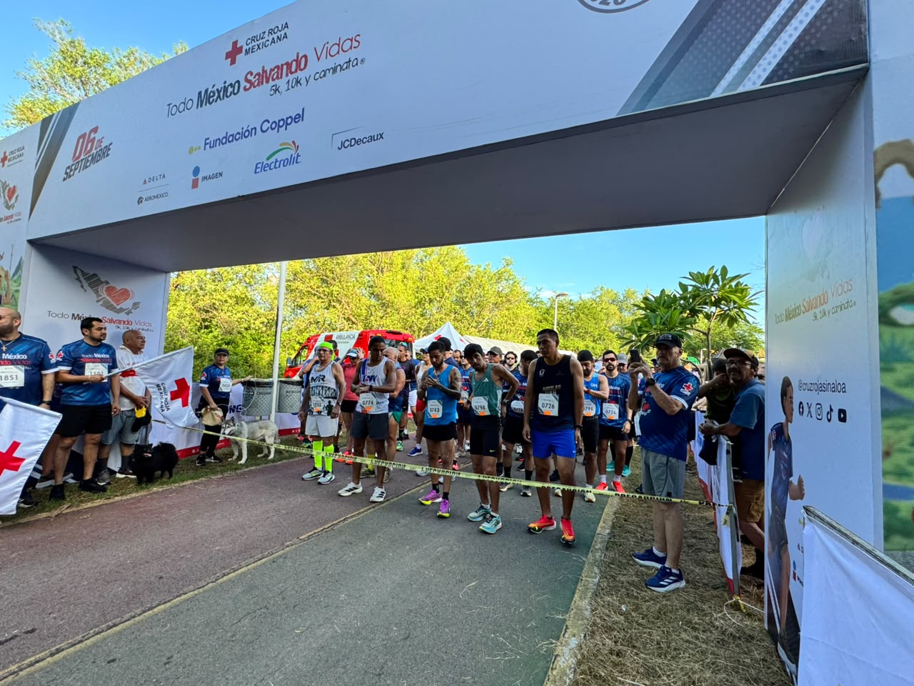 Carrera "Todo México Salvando Vidas" de Cruz Roja en Culiacán