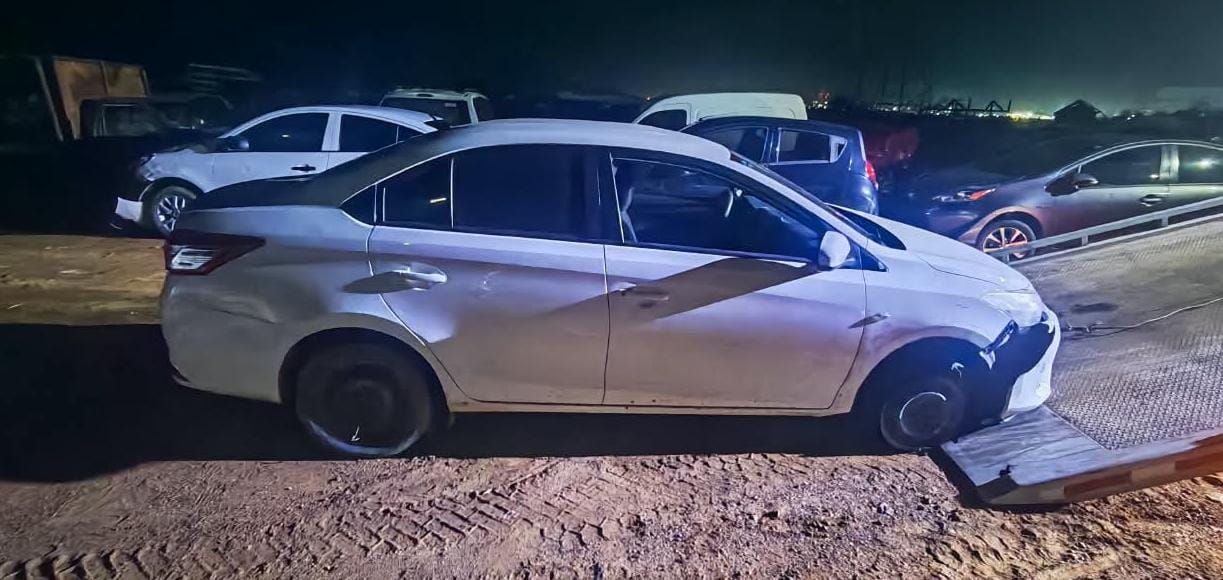Carro abandonado en Mazatlán