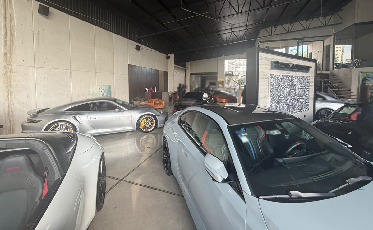 Aseguramientos de carros de alta gamma de 'El Amarillo', en Puebla