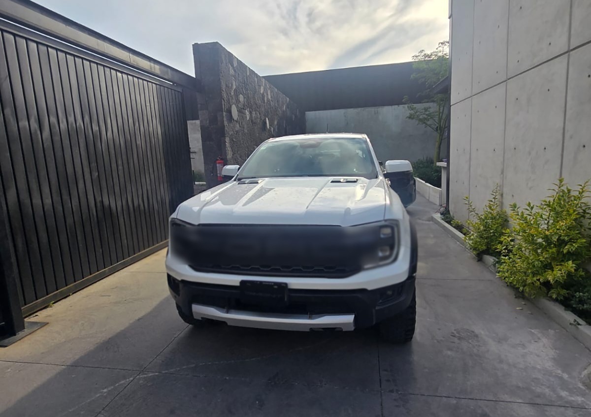 Aseguramientos de carros de alta gamma de 'El Amarillo', en Puebla