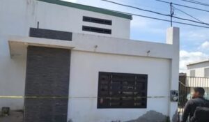 Catean casa en Culiacán, Sinaloa; aseguran metanfetamina, litros de sustancias y cartuchos