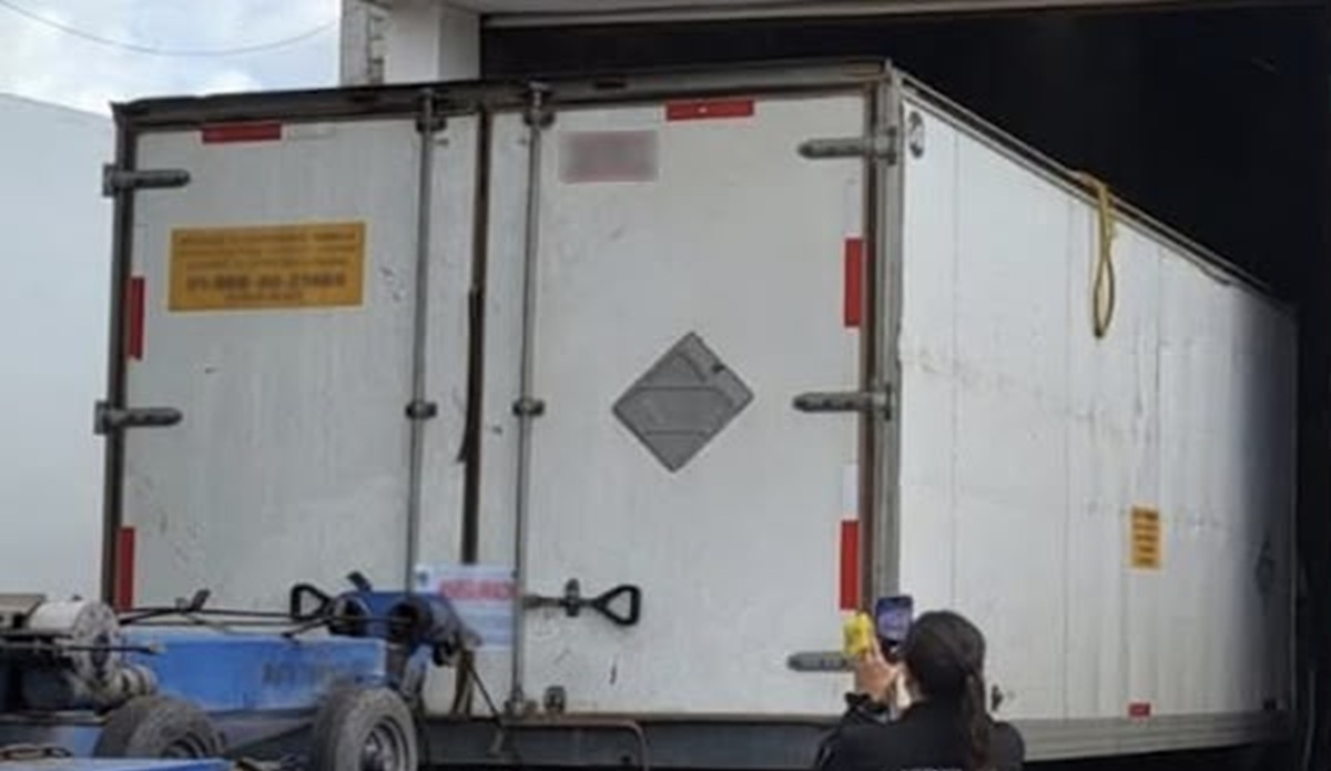 Aseguran drogas, chalecos y sustancias en cateo a inmueble en Culiacán